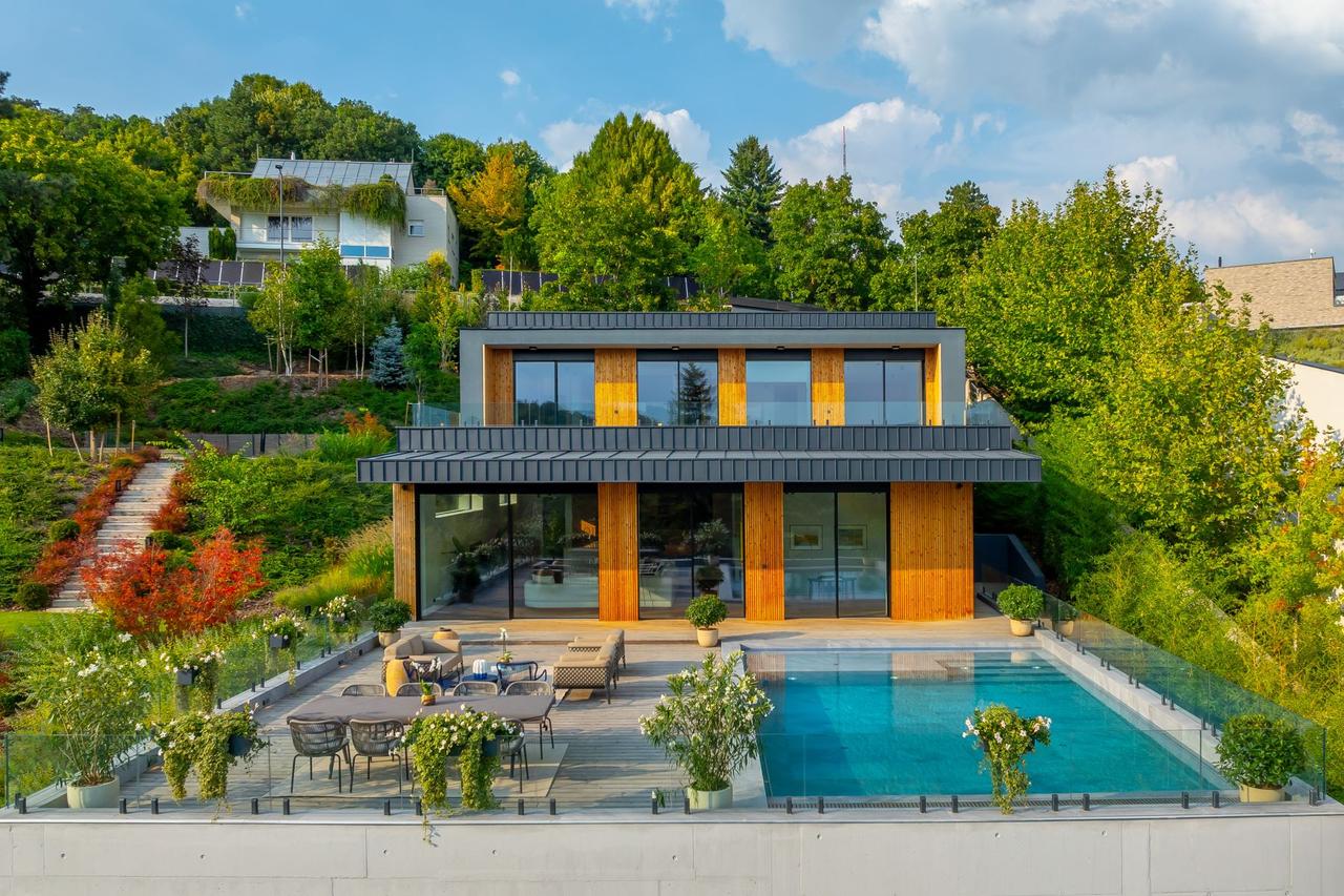 Uniqe Villa in Buda Hills