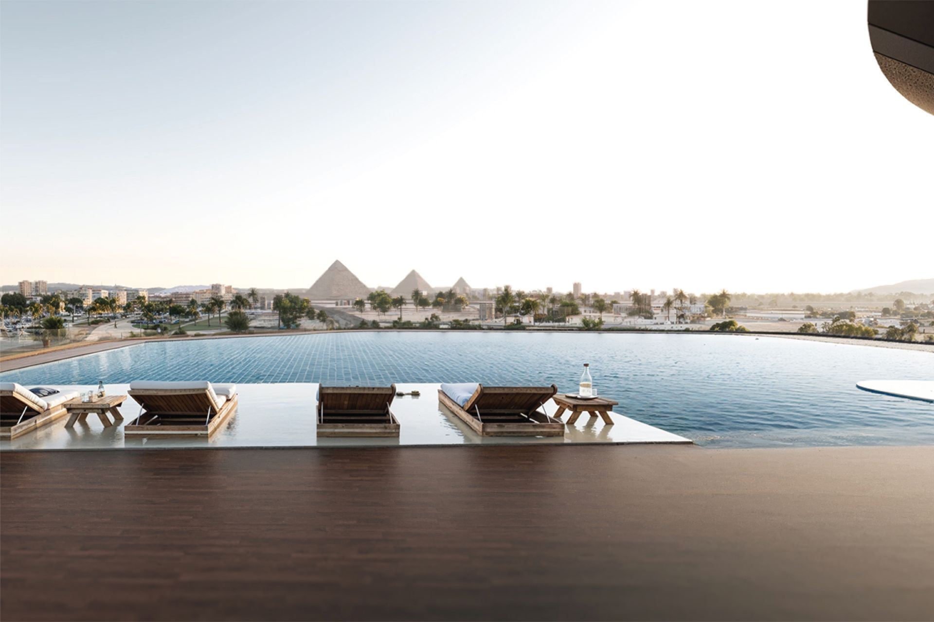 Landscape-Facing One-Bedroom Residence