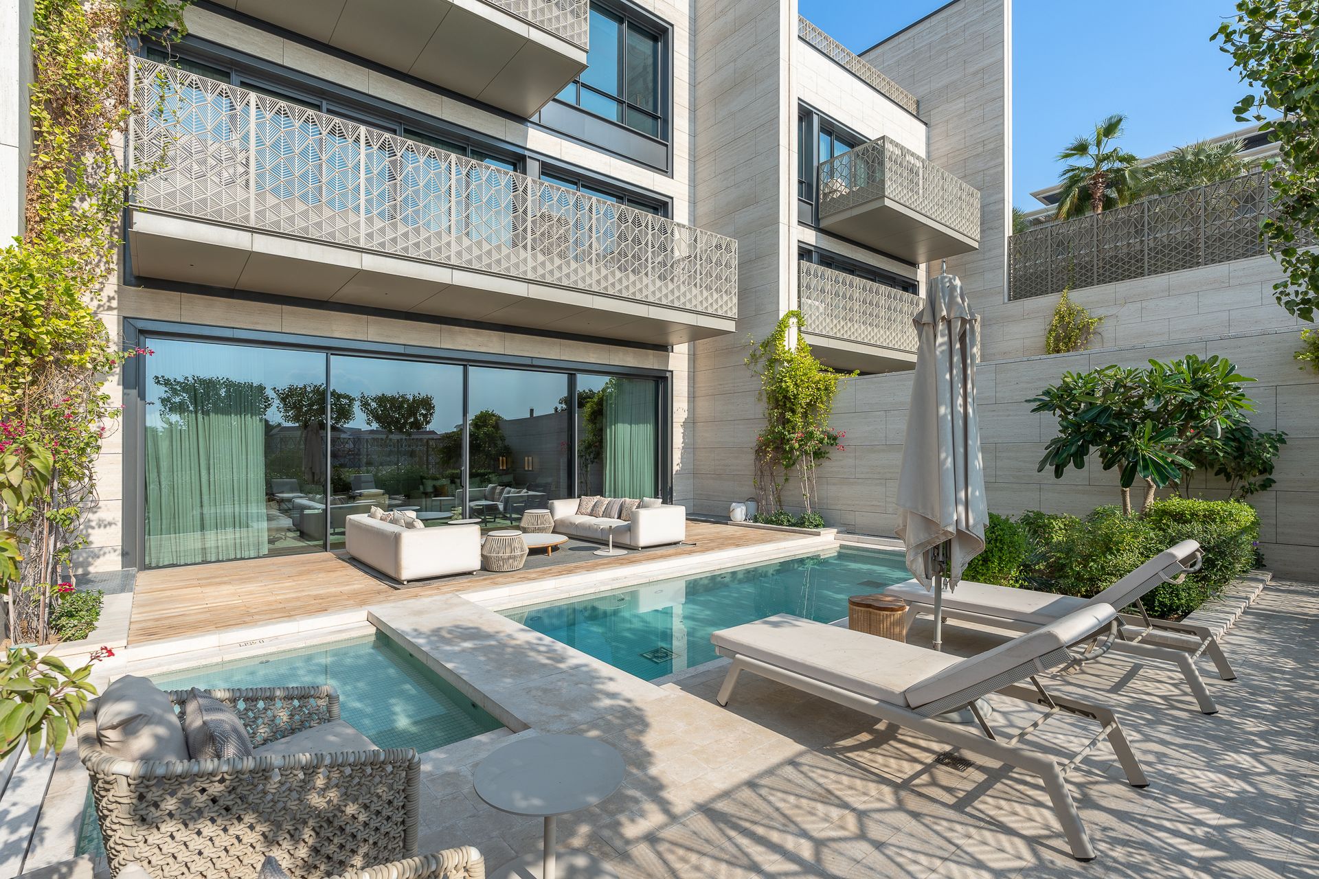 Ritka vízparti villa a Four Seasons Jumeirah-ban