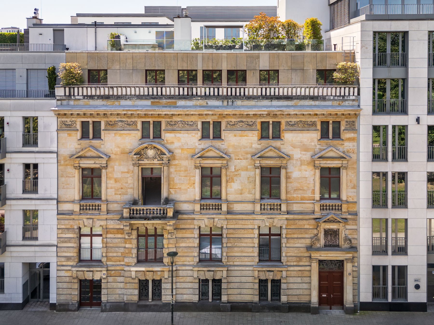 Modern Luxuslakás A Beletage Szinten, A Hofgarten Park Szomszédságában