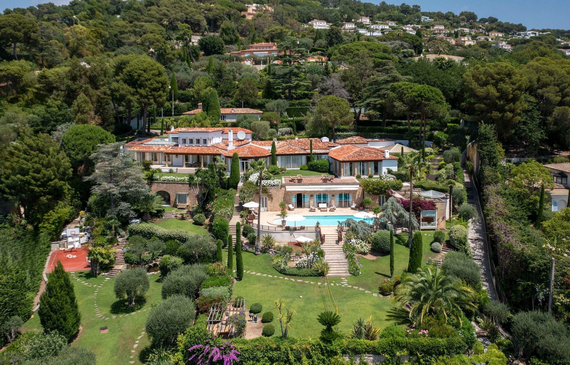 Exceptional private estate with panoramic sea views in Cannes Californie