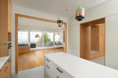 Elegant 2-bedroom apartment with Panoramic Views