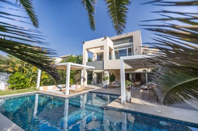 Hacienda White Villa with Pool