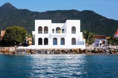 Santo By The Sea Villa