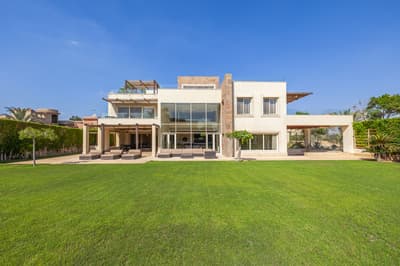 Impressive Estate in Golf Solaimania